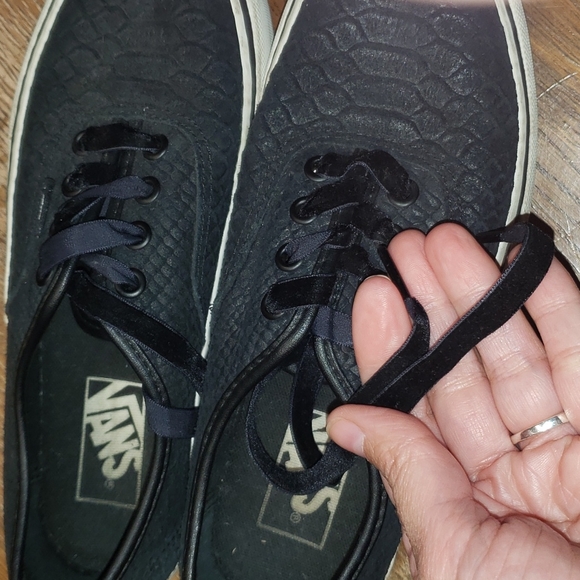 Vans - Authentic Leather Platform 2.0 in Black Snake - Picture 4 of 5